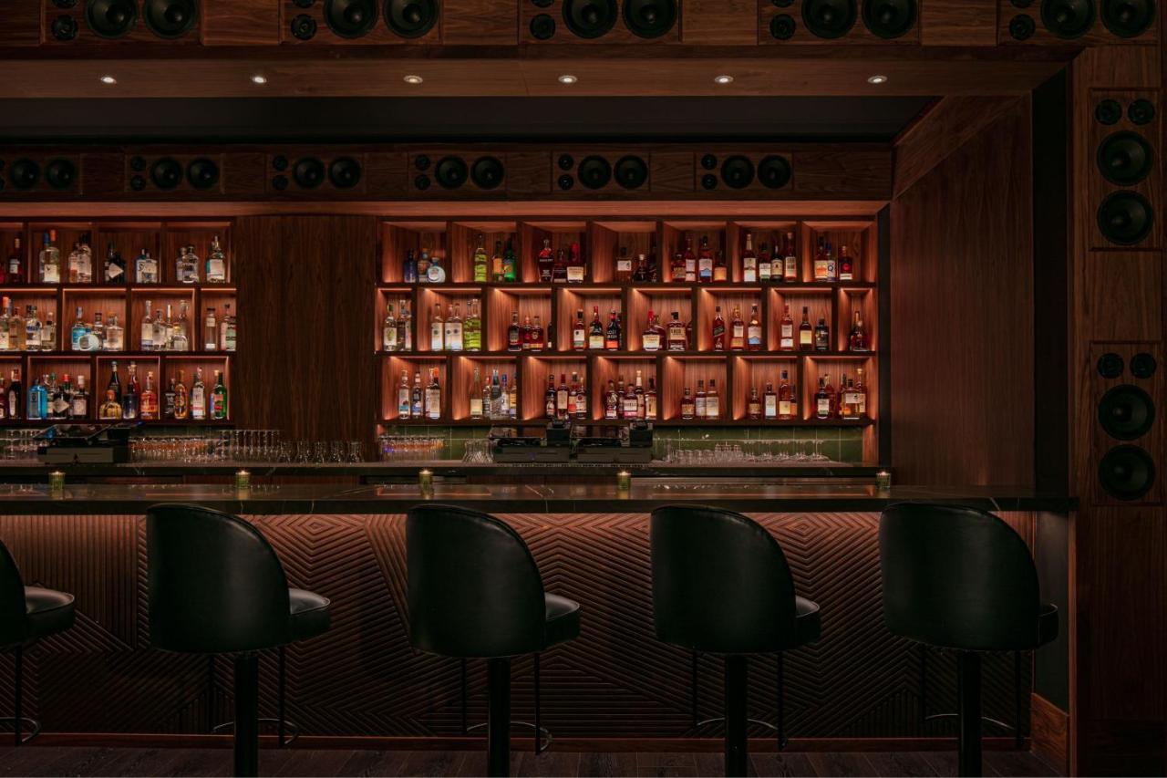 Moxy Brooklyn Williamsburg Hotel New York Exterior photo